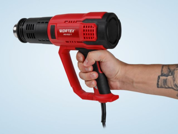 Термовоздуходувка WORTEX HG 6122 T в кор. + набор сопл 2000 Вт, 3 режима., 60-600 °С (ступенчатая. рег., 300, 500 л/мин)