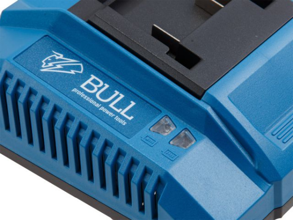 Зарядное устройство BULL LD 5002 1 слот, 6 А XLTpro (18.0 В, 6.0 А, быстрая зарядка)