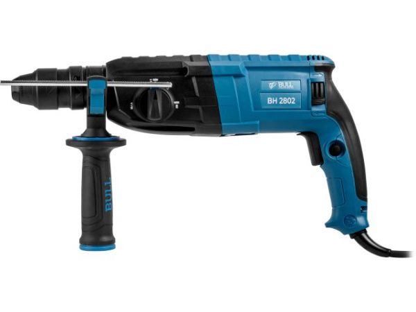 Перфоратор BULL BH 2802 в чем. Xcase 850 Вт, 3.2 Дж, 28 мм, 4 реж. + 2 зубила, 3 сверла, БЗП (вес 3.8 кг)