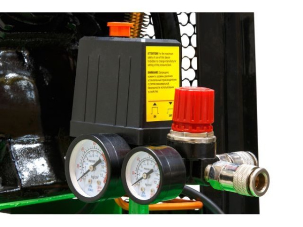 Компрессор ECO AE-705-B1 ременной (380 л/мин, 8 атм, ременной, масляный, ресив. 70 л, 220 В, 2.20 кВт)