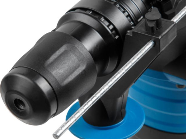 Перфоратор BULL BH 3202 в чем. 1500 Вт, 6,5 Дж, 32 мм, 2 реж. + 2 зуб., 3 сверла, SDS-plus (4,5 кг)