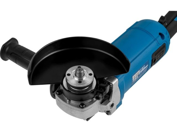 Двуручная углошлифмашина BULL WS 1501 в кор. 150 мм, 1400 Вт, 8400 об/мин, пылезащ., 4м кабель (3.4 кг, М14)