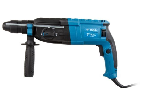 Перфоратор BULL BH 2802 в чем. 850 Вт, 3.2 Дж, 28 мм, 4 реж. + 2 зубила, 3 сверла, БЗП в комплекте (вес 3.8 кг)